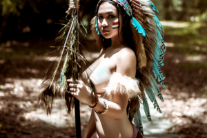 Bộ ảnh thổ dân bán nude của cô gái 16 tuổi